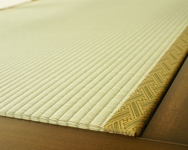 保湿性・吸収性に優れたスタイロ畳を使用した木製畳ベッド