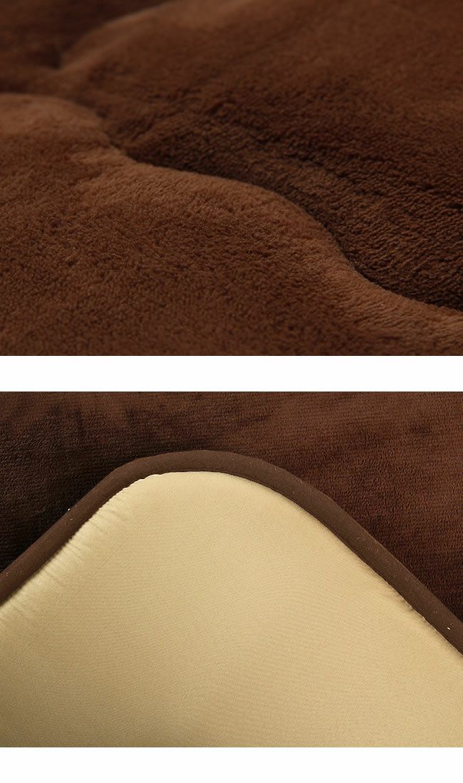 コーディネートしやすい無地タイプのこたつ敷き布団