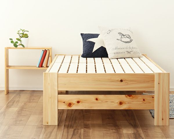 ベッドフレームに国産ひのき材を贅沢に使用した国産ひのきすのこベッド