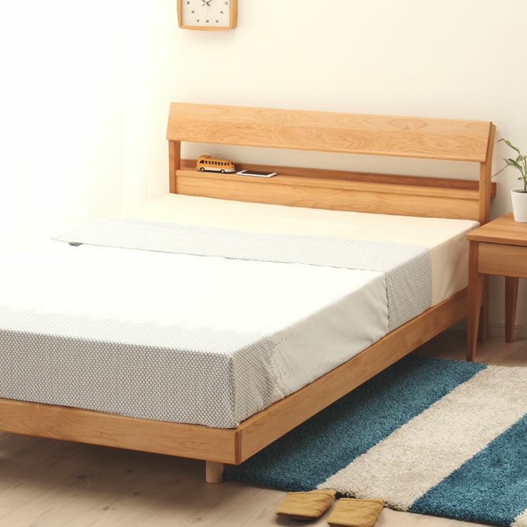 様々なテイストのお部屋に馴染みやすい木製すのこベッド