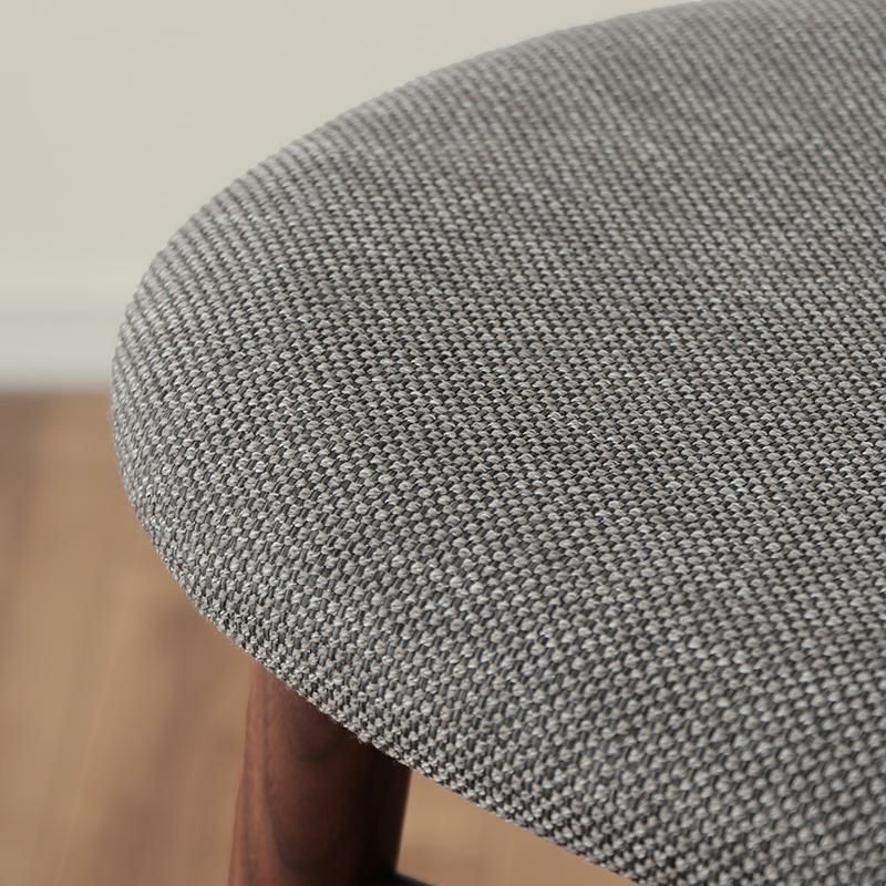 しっかりと座れて安心感のあるダイニングチェア