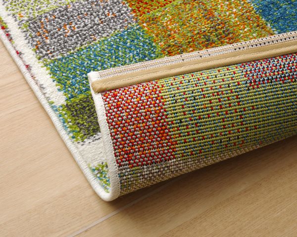 アートのような明るい幾何学模様のウィルトン織カーペ ラグ  