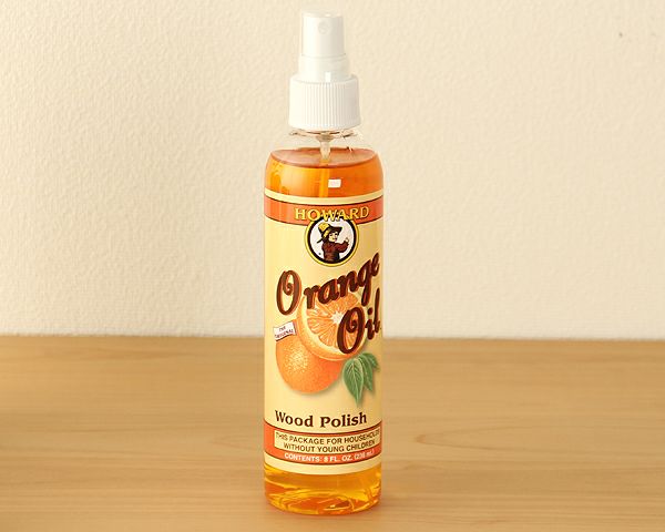汚れを落とし艶を与えて乾燥を防ぐ木製品用クリーナー