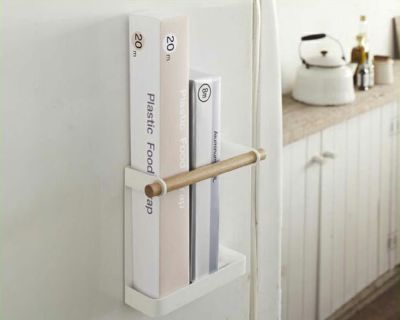 マグネット式のシンプルな山崎実業マグネットラップホルダーtosca (トスカ)