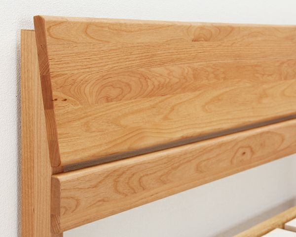 シンプルなデザインのアルダー材の木製すのこベッド ダブルサイズポケットコイルマット付_詳細02