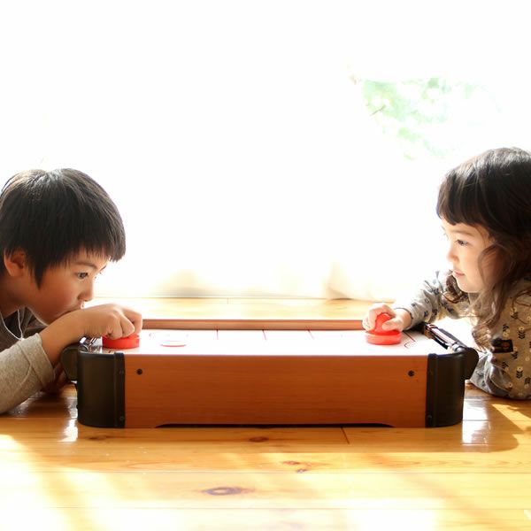 お子様のプレゼントにもオススメなテーブルホッケー