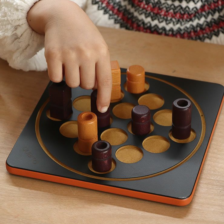 クアルト・ミニは自然の木目とナチュラルで落ち着いたカラーが気持ちを和ませてくれます