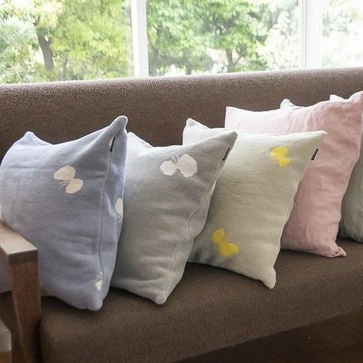 CHOUCHOクッションカバーの並べたイメージ