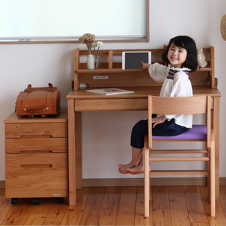 学習机リッケのお得なデスクと上棚セット