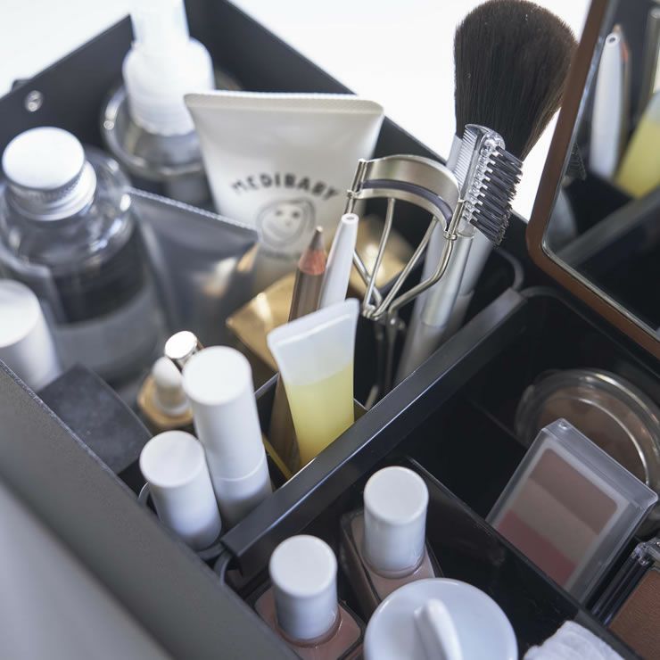 高さがある化粧品類も収納できる山崎実業メイクボックス TOWER（タワー）