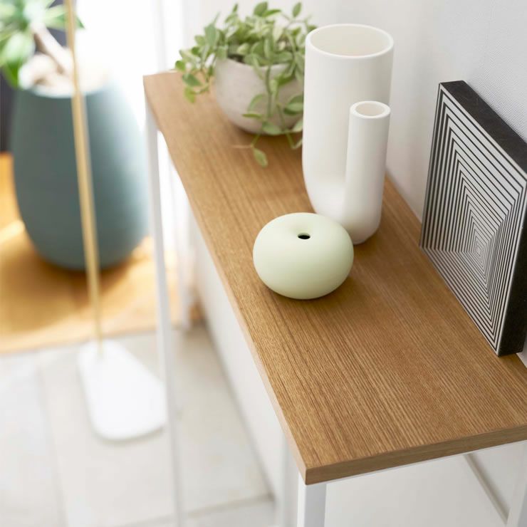 山崎実業コンソールテーブル TOWER（タワー）は簡単な組み立てですぐにご利用いただけます。