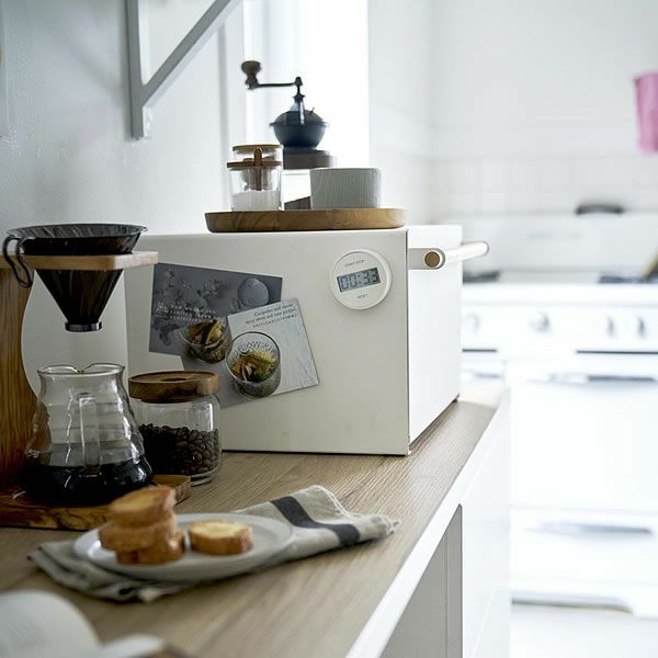 隠しながら美しく収納できる山崎実業ブレッドケース　tosca（トスカ）