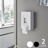 おしゃれにすっきり保管できる山崎実業マグネットウェットシートホルダー　tower（タワー）