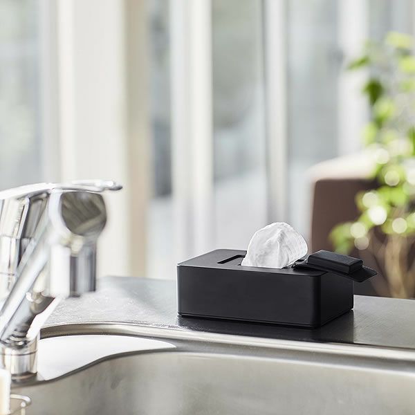 山崎実業マグネットウェットシートホルダー　tower（タワー）は床やテーブルや棚などに置いて使用する事も可能