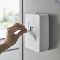 山崎実業マグネットウェットシートホルダー　tower（タワー）は取り出しやすい大きな取り出し口