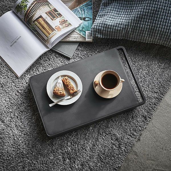 どこに置いても違和感のない汎用性の高いデザインの山崎実業台車　tower（タワー）