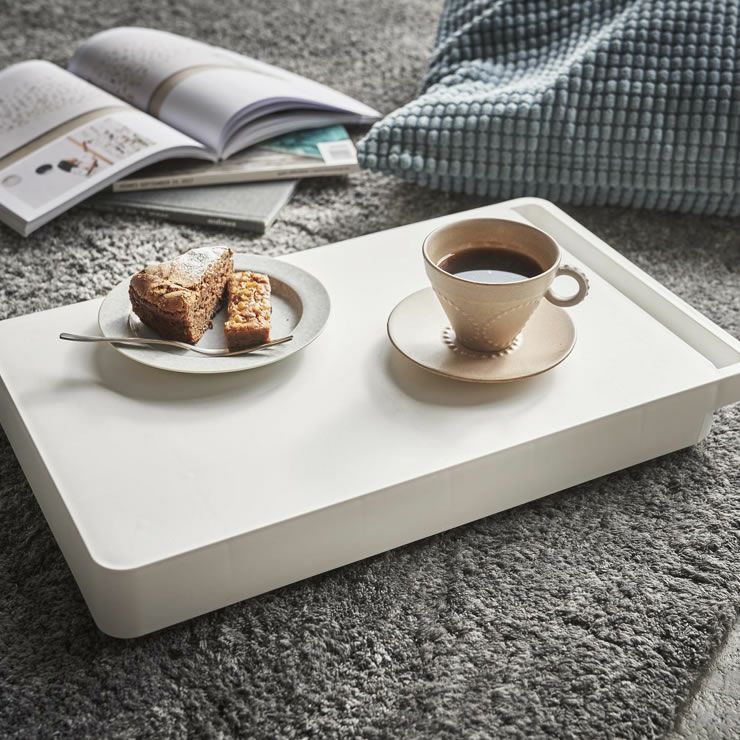 コンパクトでスタイリッシュなデザインの山崎実業台車　tower（タワー）