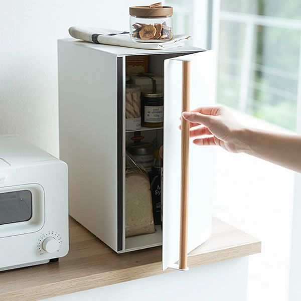 山崎実業ブレッドケース tosca（トスカ） スリム ホワイトは24Lの大容量でもスリムで省スペースなタワー型ブレッドケース