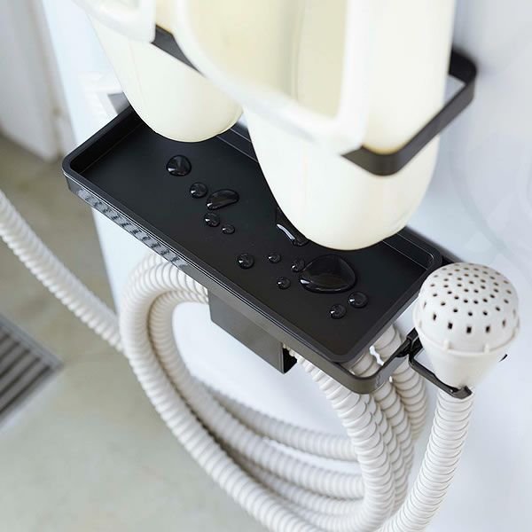 浮かせる収納で置き場所がいらない山崎実業トレー付き洗濯機横マグネット バスブーツ＆ホースホルダー tower（タワー）