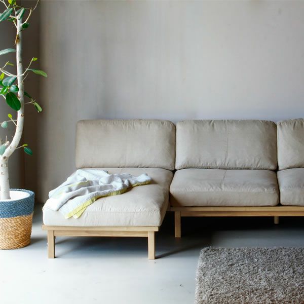 カウチソファがセットになっている2人掛けソファー