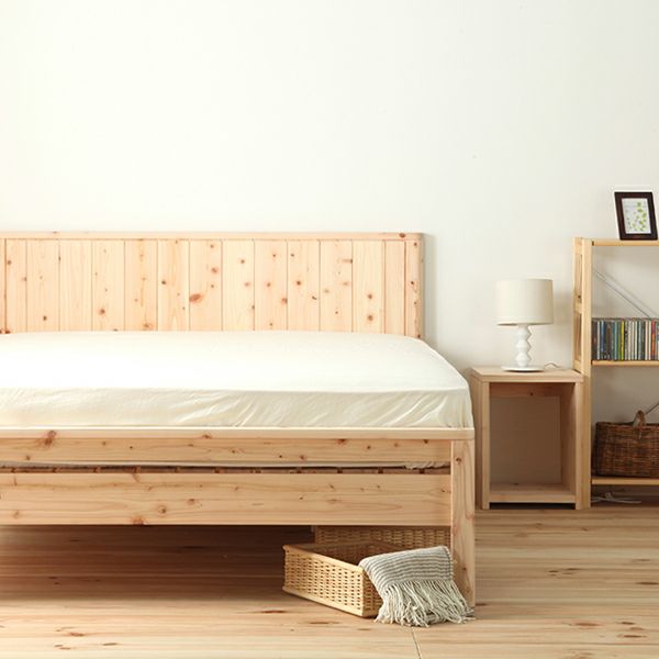 木のぬくもりを感じるシンプルなデザインのすのこベッド