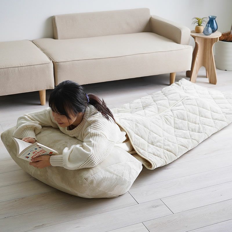 好きな場所に持ち運んで使えるごろごろこたつ布団