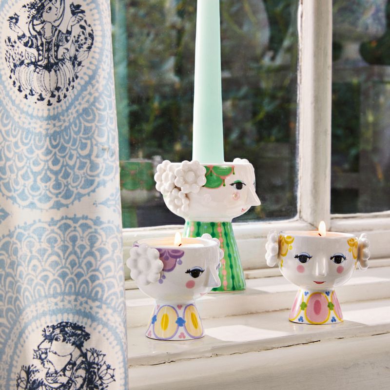 エヴァティーライトホルダーの窓辺イメージ