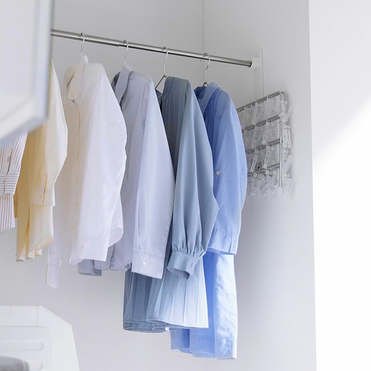 石こうボード壁対応物干し竿ホルダーtowerの使用イメージ（ホワイト）