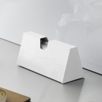 マグネットプラスチックバックケースは置いても使える