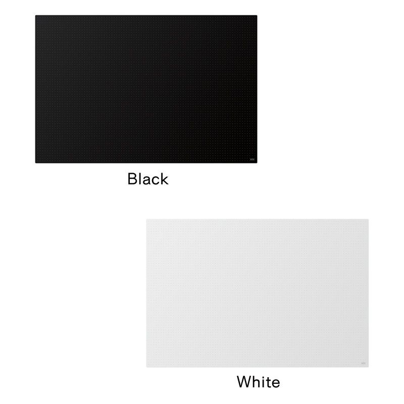 ブラックとホワイトの2色から選べるカッターマット