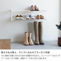 サイズに合わせて活用できる山崎実業の石こうﾎﾞｰﾄﾞ壁対応ウォールシューズラック タワー２段