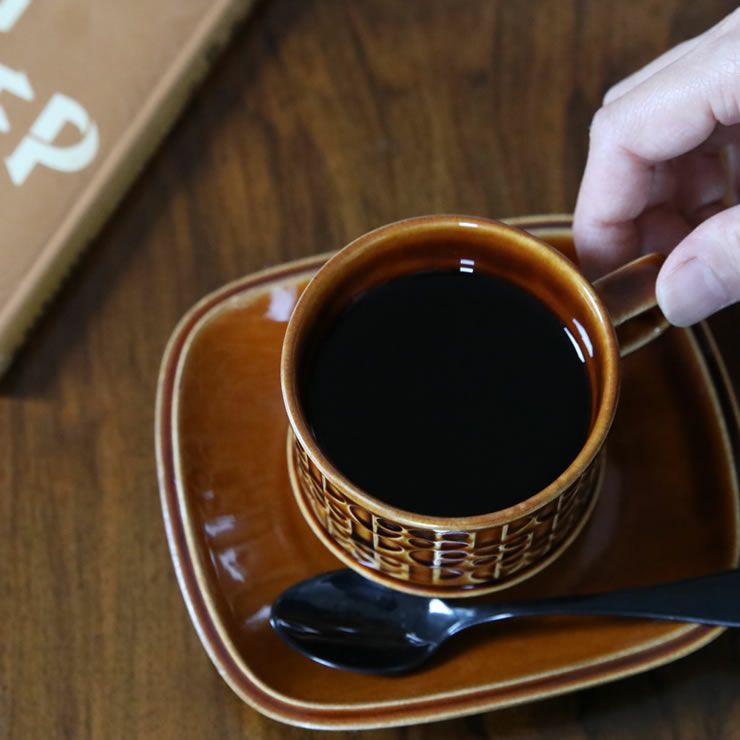 レトロで懐かしい雰囲気のKiln カップ&ソーサ―　ブラウン