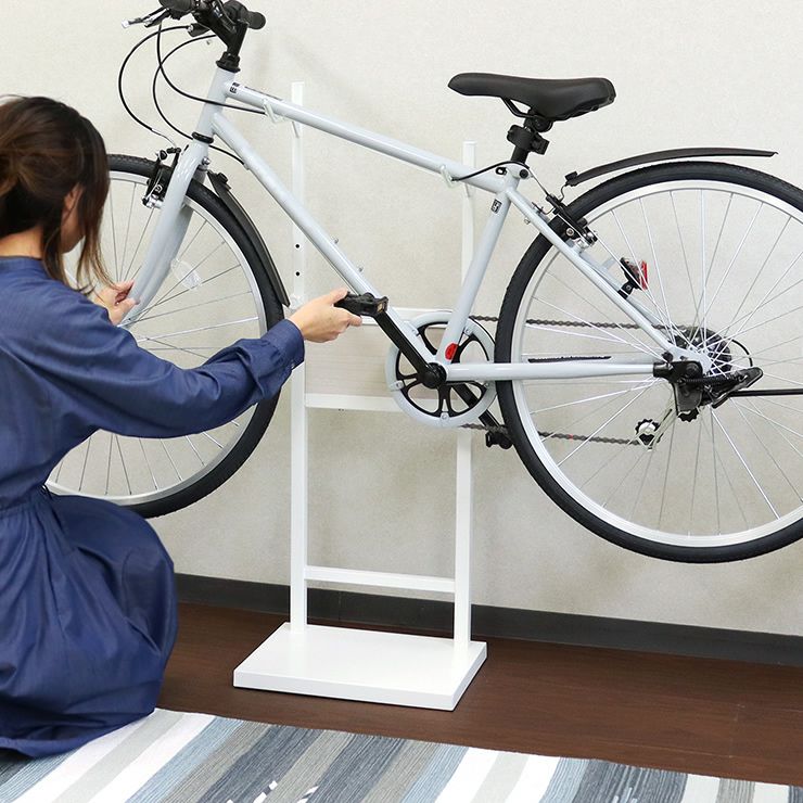 室内でスマートに愛車を飾る自転車スタンド