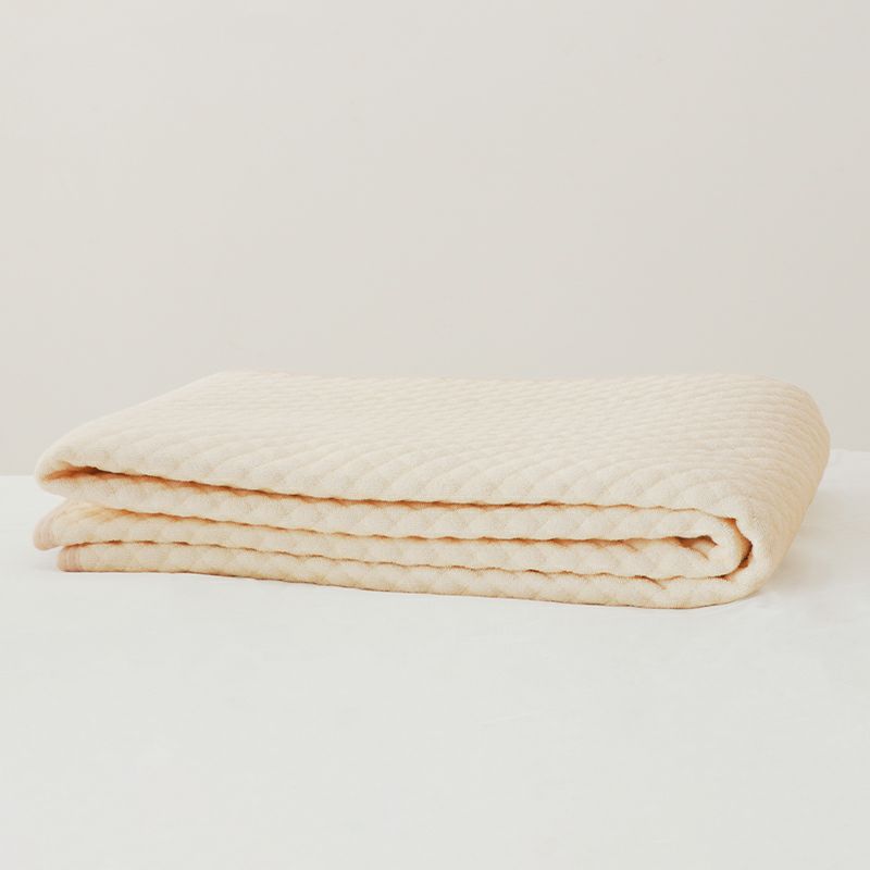 お部屋に馴染みやすい汗取り敷きパッドクリーム色