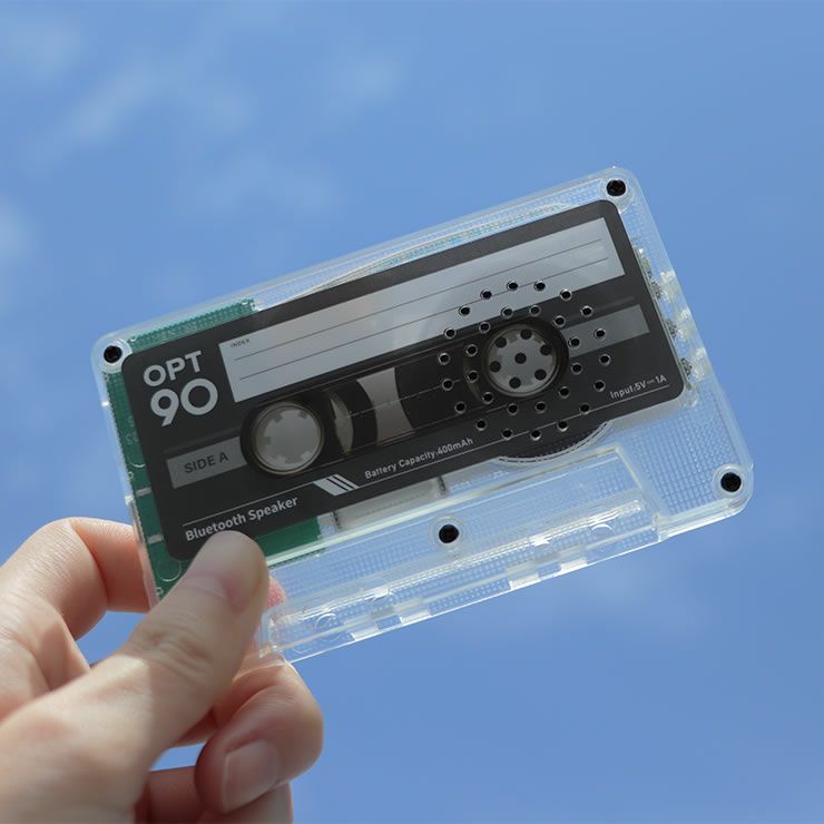 カセットテープ型スピーカーのイメージ