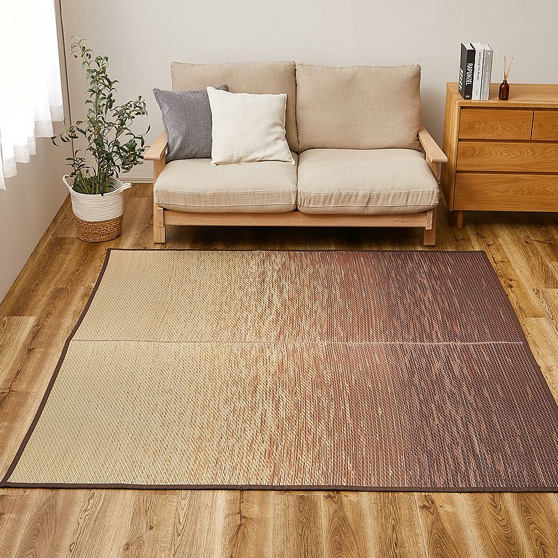 寝室などにもぴったりの 国産い草ラグ（191×191cm）