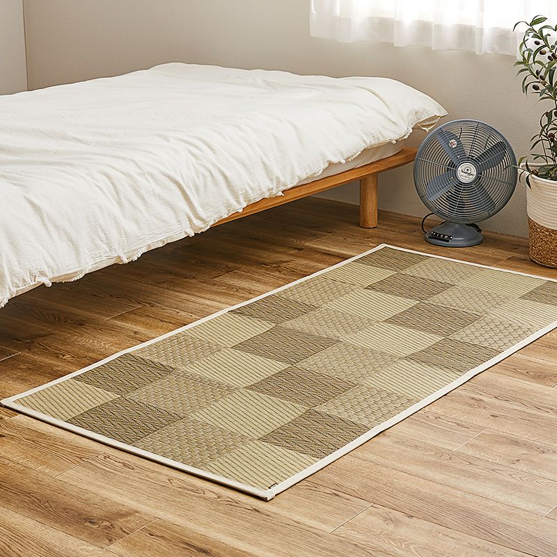 寝室などにもぴったりの 国産い草ラグ（80×160cm）