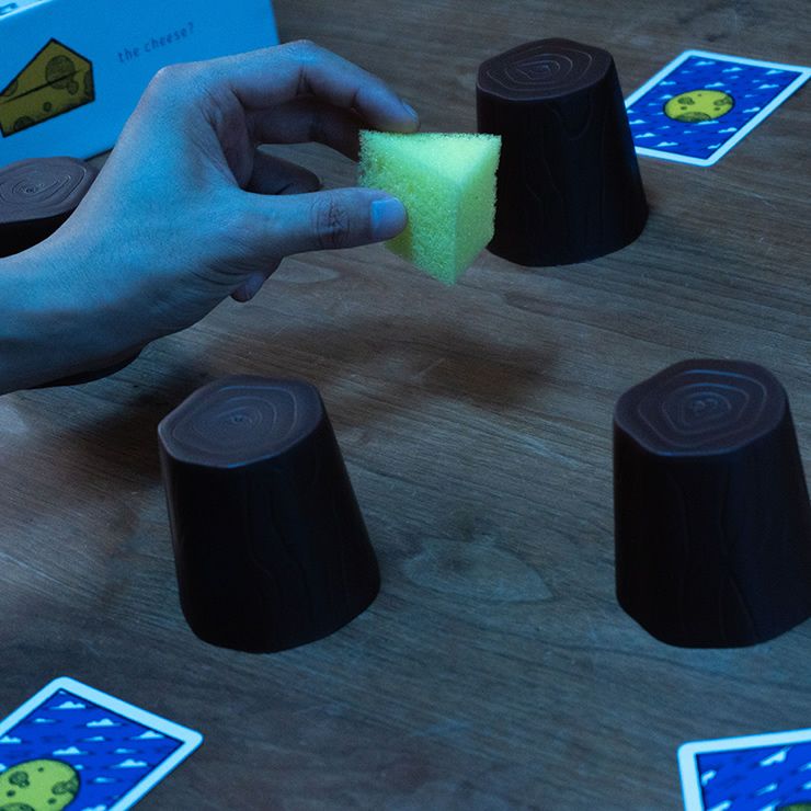チーズ泥棒を探し出すパーティーゲーム
