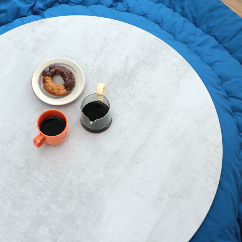 丈夫でキズつきにくくお手入れ簡単なこたつ