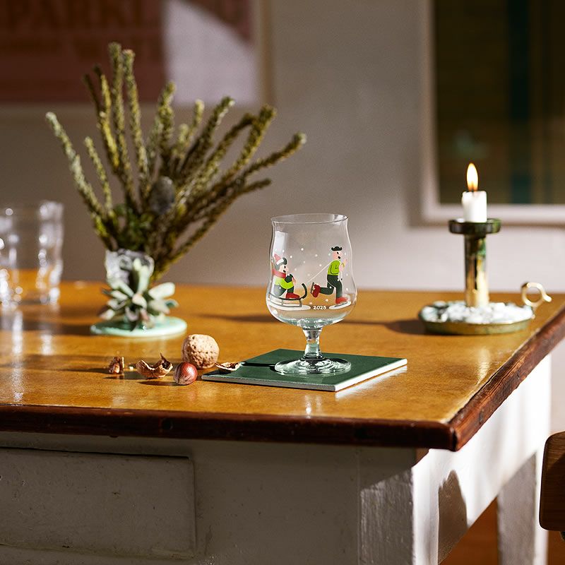Xmasの雰囲気を盛り上げるミッケラーユニバーサルビアグラス