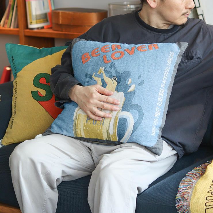 トゥーゴークッションカバービアラバー(BEER LOVER)の使用イメージ