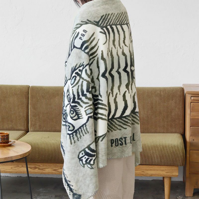 さっと羽織ってもおしゃれなPOSTGENERALフランネルフリースブランケット