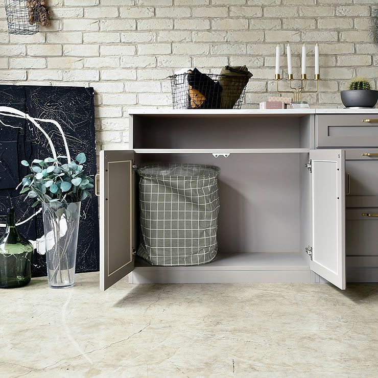 ランドリーキャビネットのたっぷり収納できる扉内